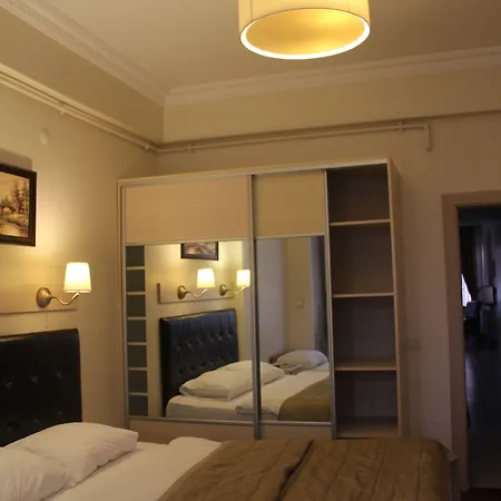 Taksim House 4*